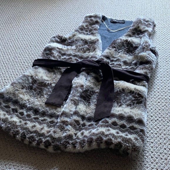 Zara Vest with tide, cute and soft - Picture 2 of 6